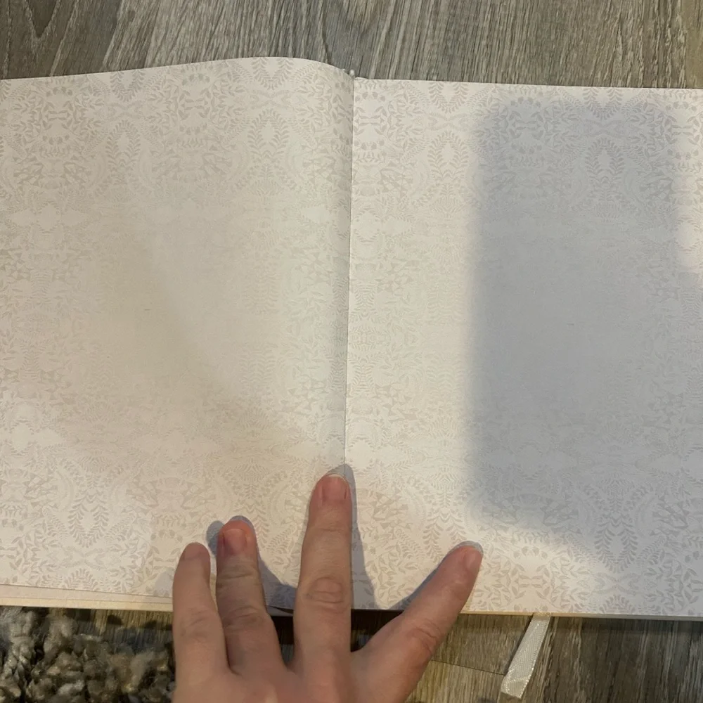Abstract Black&Cream journal with different page layouts to journal or manifest